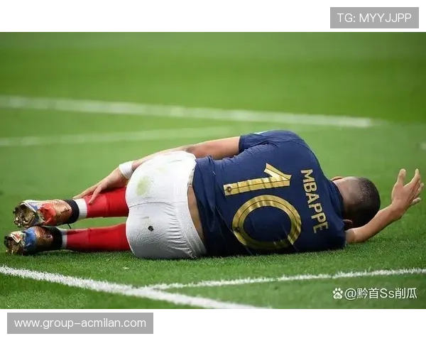 吉鲁补射门前抢点成比赛转折