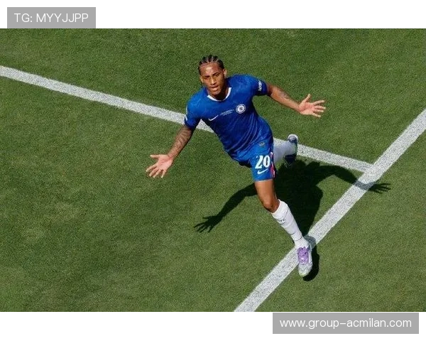 切尔西肋部转移制造杀机，帕尔默爆射得手